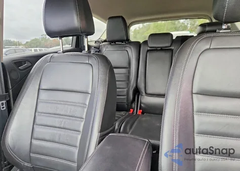 2017 Ford Escape Titanium z USA, uszkodzony, nr VIN 1FMCU0JD0HUC23545